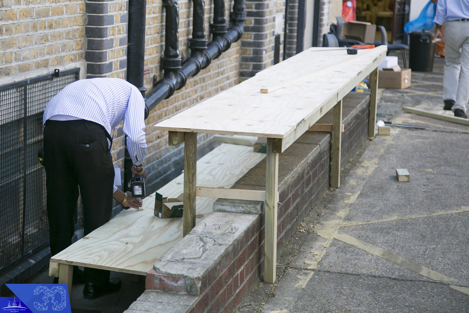 ©1987-2017 SKS Swaminarayan Temple East London